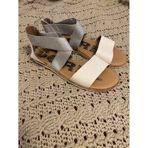 Sorel Women SZ 12 Open-Toe Sandals Elastic Silver Straps & White Leather Accents